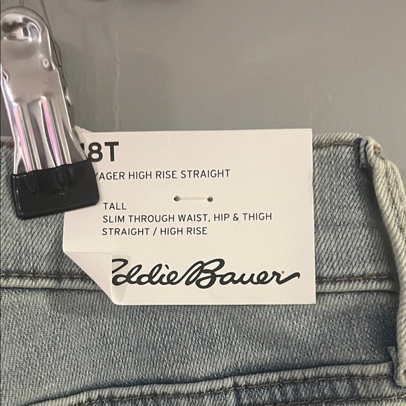 Eddie Bauer Women's Light Wash Straight Leg Jeans Size 18T - Picture 9 of 11